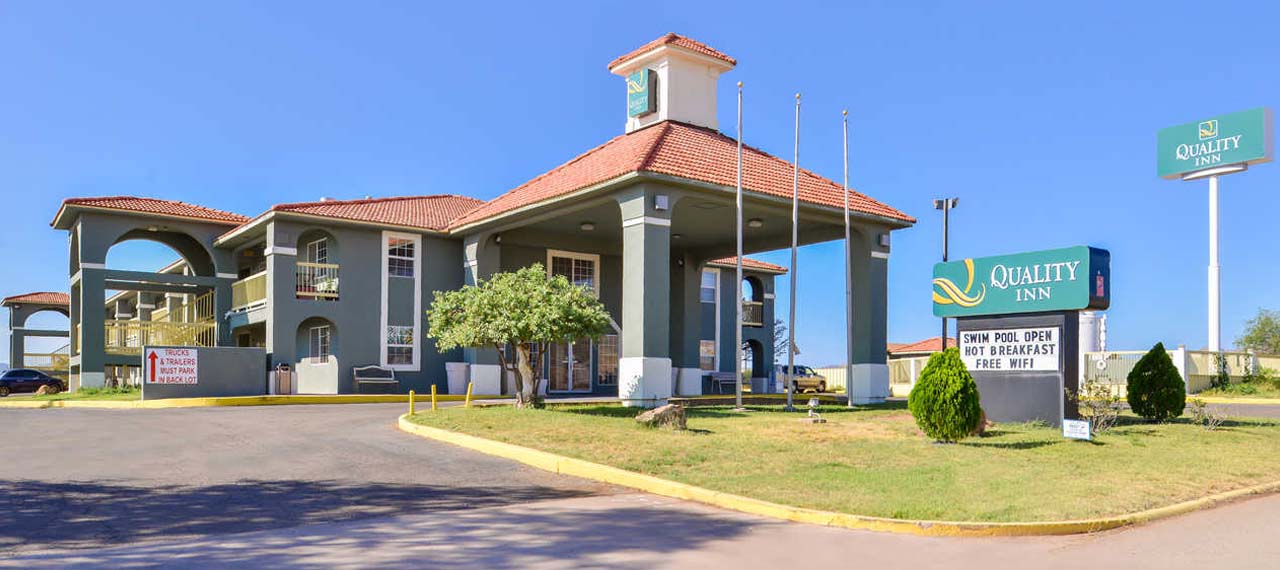 Attractive Hotel Exterior